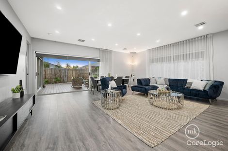 Property photo of 18 Lowe Drive Doreen VIC 3754