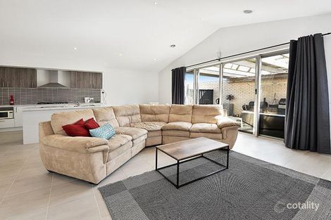 Property photo of 21 Kinetic Way Craigieburn VIC 3064