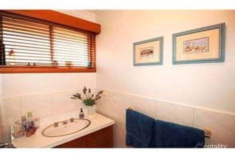 Property photo of 27 Torquay Avenue Seaford VIC 3198