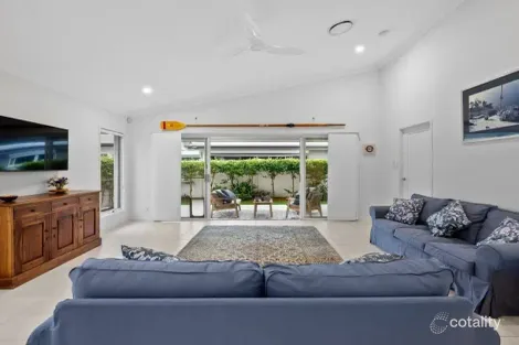Property photo of 194 Bishop Road Beachmere QLD 4510
