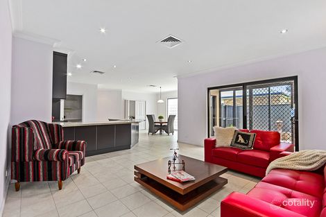 Property photo of 11 Langholme Court Sale VIC 3850