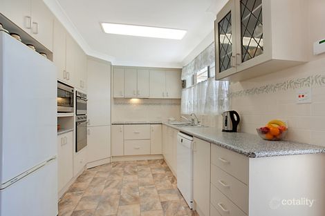 Property photo of 28 Kanangra Crescent Ruse NSW 2560