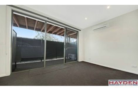 Property photo of 7/4 Vangelica Way South Morang VIC 3752