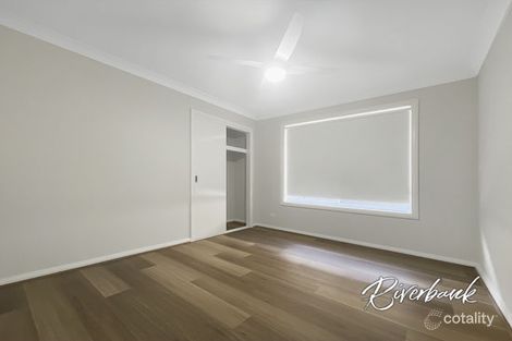 Property photo of 4 Marshall Avenue Ropes Crossing NSW 2760