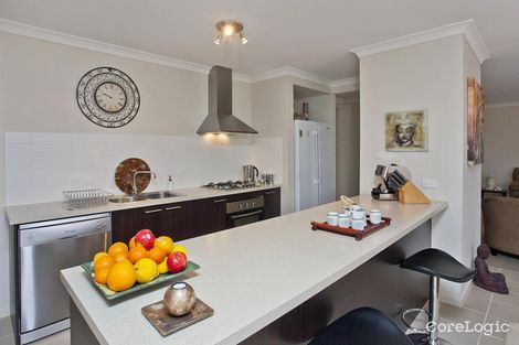 Property photo of 36 Eltham Parade Manor Lakes VIC 3024