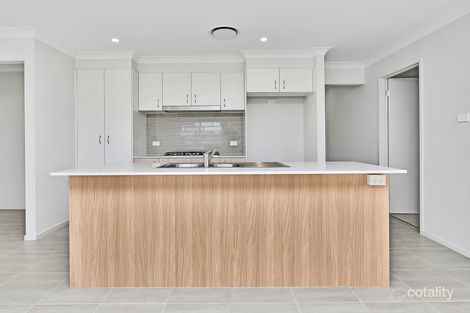 Property photo of 12 Loane Circuit Farley NSW 2320