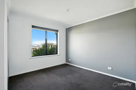 Property photo of 3 Penicola Place Newnham TAS 7248
