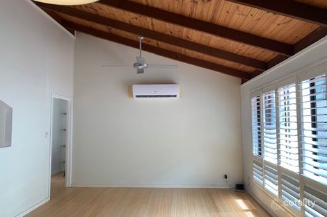 Property photo of 1/43 Mountain View Avenue Miami QLD 4220