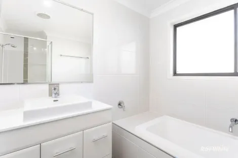 Property photo of 21 Hoop Avenue Hidden Valley QLD 4703