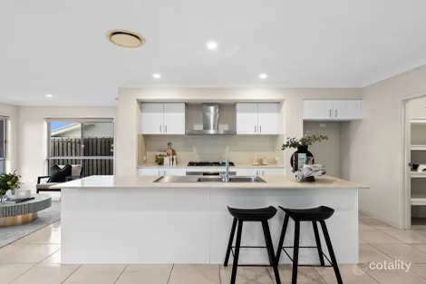 Property photo of 77 Parklands Circuit Rochedale QLD 4123