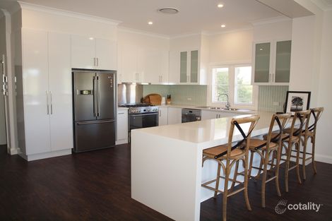 Property photo of 18 Roberts Street Narrandera NSW 2700