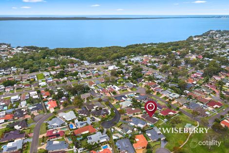 4 Stamford Cl, Kanwal, NSW 2259