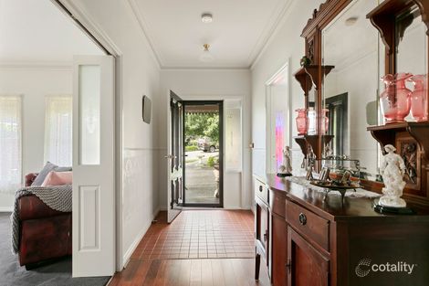 Property photo of 12 Mayfield Parade Strathdale VIC 3550
