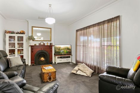 Property photo of 12 Mayfield Parade Strathdale VIC 3550