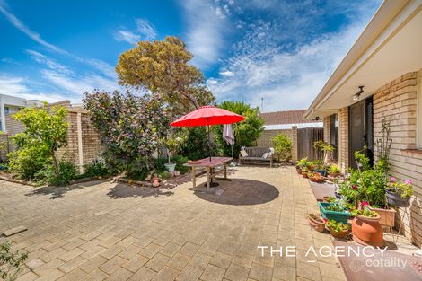 Property photo of 40 Mindarie Drive Quinns Rocks WA 6030