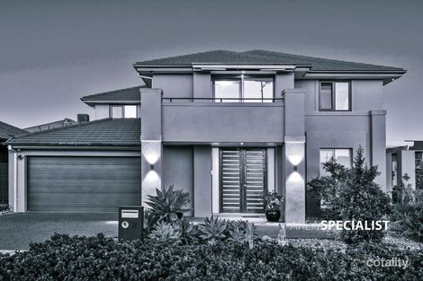 2 Clinton Dr, Keysborough, VIC 3173