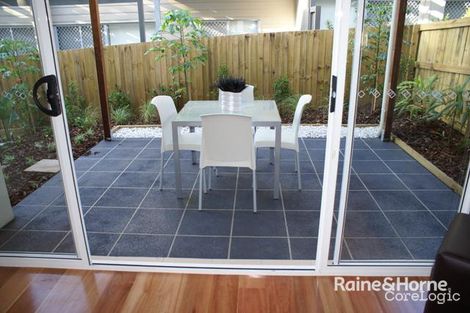 Property photo of 2/16 Ormuz Street Carina Heights QLD 4152