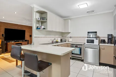 Property photo of 17 Whitcomb Street Hillcrest QLD 4118