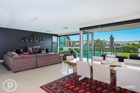 Property photo of 27 Waterline Crescent Bulimba QLD 4171