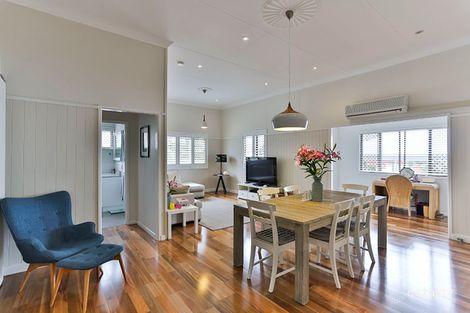 Property photo of 13 Barry Street Mount Lofty QLD 4350