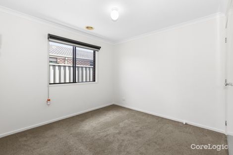 Property photo of 5 Beauchamp Way Cranbourne East VIC 3977