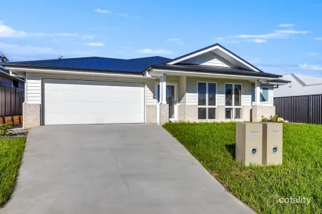 18 Wildwood Way, Thrumster, NSW 2444