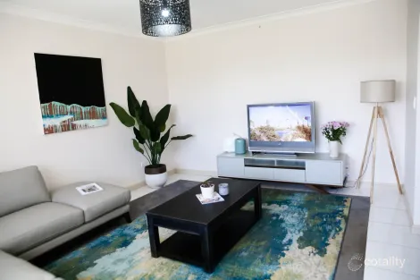 Property photo of 11 Mossgiel Close Parkes NSW 2870