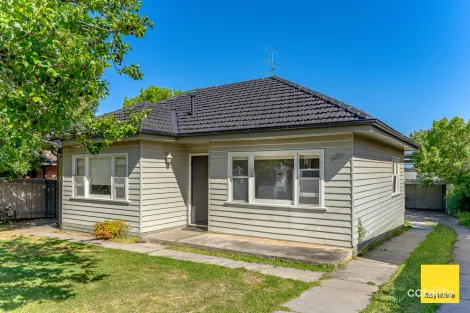 1/16 Woods St, Kennington, VIC 3550