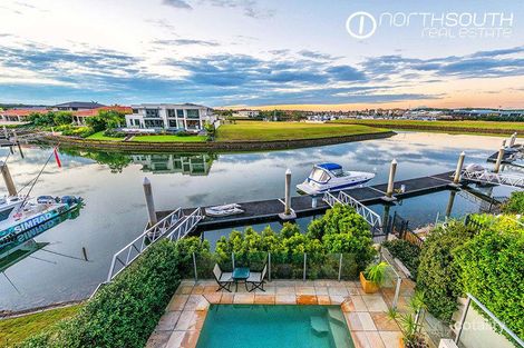 Property photo of 2242 Glengallon Way Hope Island QLD 4212