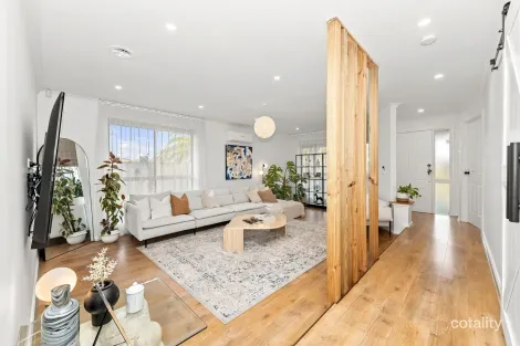 Property photo of 17 Murray Walk Roxburgh Park VIC 3064