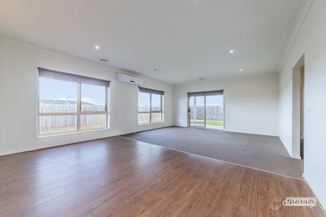 Property photo of 19 Ajax Street Drouin VIC 3818