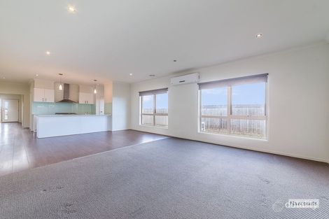 Property photo of 19 Ajax Street Drouin VIC 3818