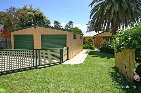Property photo of 17 The Esplanade Oak Flats NSW 2529