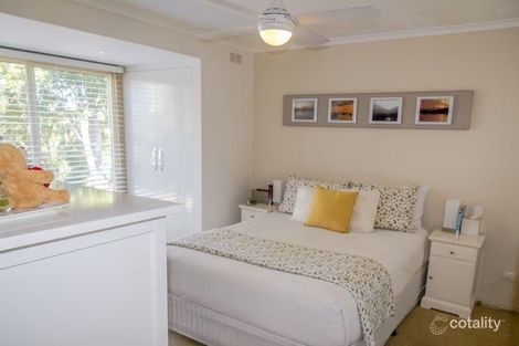 Property photo of 1 Eighth Avenue Raymond Island VIC 3880