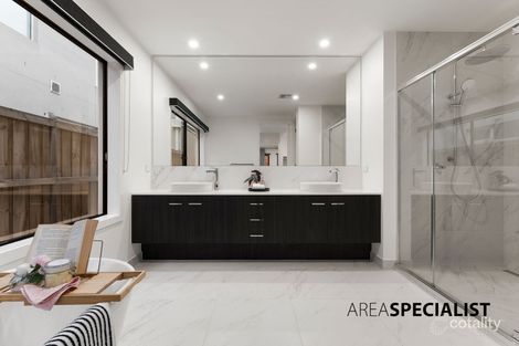 Property photo of 54 Boland Drive Lyndhurst VIC 3975