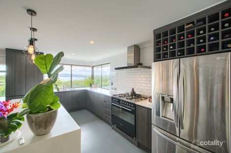 Property photo of 100 Bay View Drive Little Grove WA 6330
