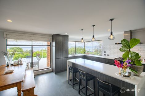 Property photo of 100 Bay View Drive Little Grove WA 6330