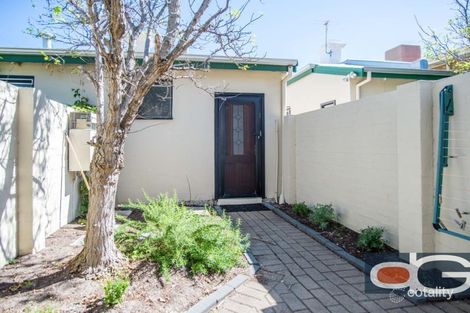 Property photo of 2/2 McLaren Street South Fremantle WA 6162