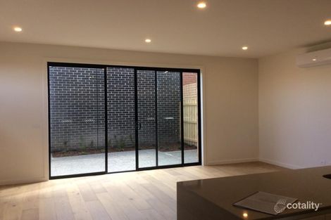 Property photo of 8 Delmar Walk Cairnlea VIC 3023