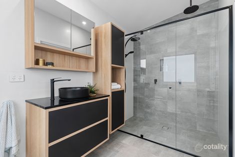 Property photo of 21 Lakin Street Bateau Bay NSW 2261