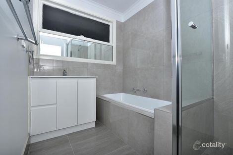 Property photo of 35 Henry Crescent Seaford VIC 3198