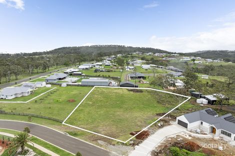 5 Woodhaven Dr, Mount Rascal, QLD 4350