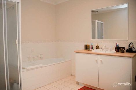 Property photo of 3 Harwood Place Roxburgh Park VIC 3064