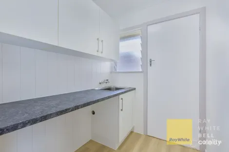 Property photo of 18 Beitz Avenue Labrador QLD 4215