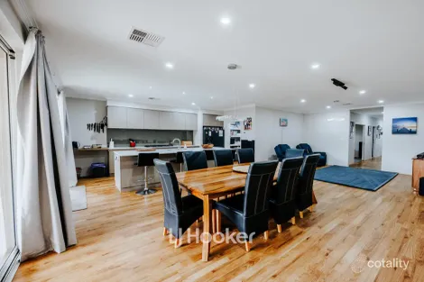 Property photo of 8 Henry Willmott Drive Geographe WA 6280