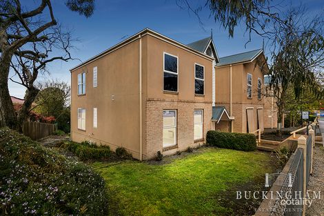 1/2 Grand Bvd, Montmorency, VIC 3094