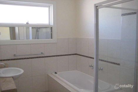 Property photo of 78 Stradbroke Drive St Albans VIC 3021