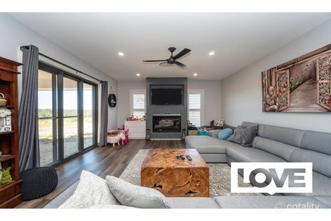 Property photo of 55 Portland Drive Cameron Park NSW 2285