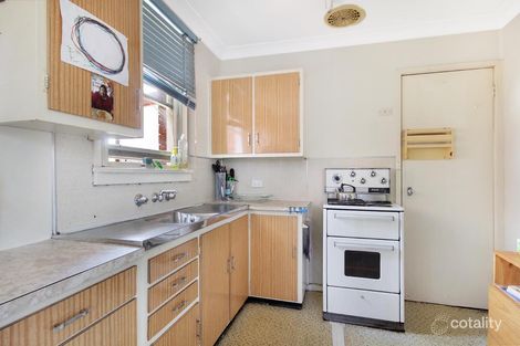 Property photo of 10 Darly Avenue Kanahooka NSW 2530