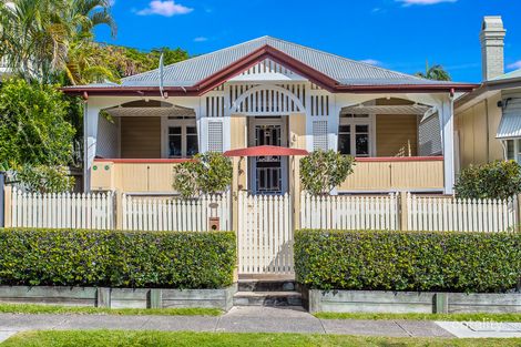 Property photo of 38 Park Parade Shorncliffe QLD 4017